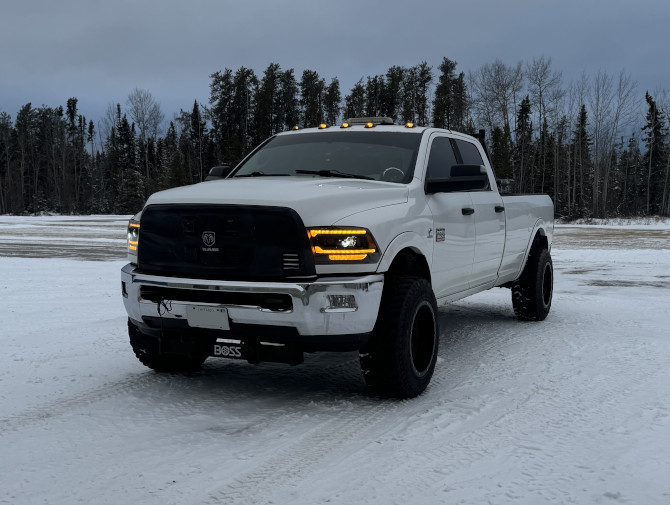 2012 Ram 3500 SLT Firestone Destination M/T2 35/12.50R20 (8625)