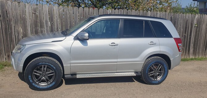 2009 Suzuki Grand Vitara 4cyl Premium Cooper Discoverer AT3 4S 235/75R16 (8402)