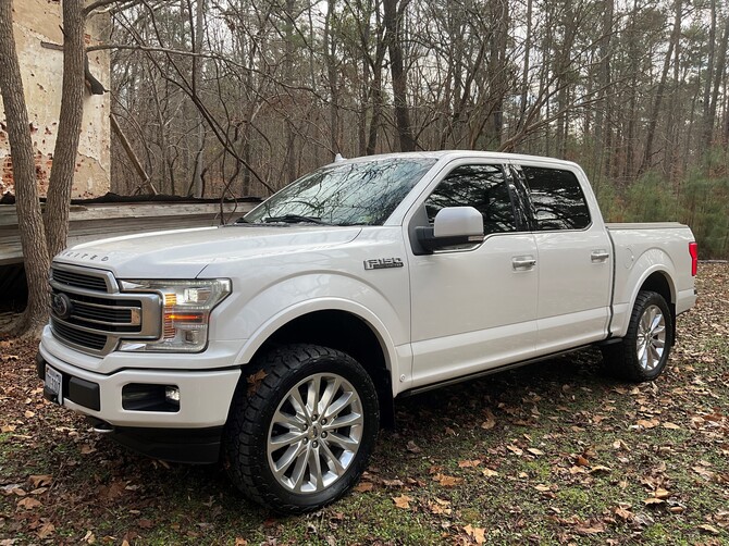 2019 Ford F150 Limited Toyo Open Country A/T III 33/12.50R22 (7242)