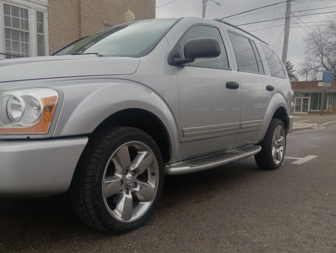 2004 Dodge Durango Limited 4wd Nitto Nomad Grappler 245/45R20 (8700)