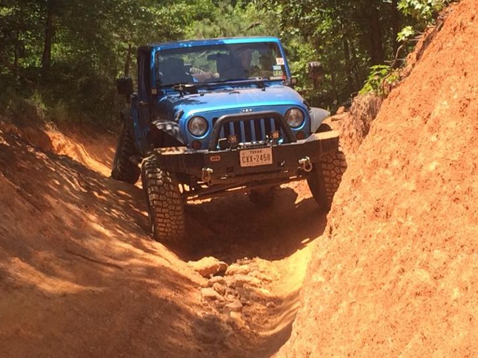 2010 Jeep Wrangler Rubicon BFGoodrich Mud-Terrain T/A KM2 315/75R16 (887)