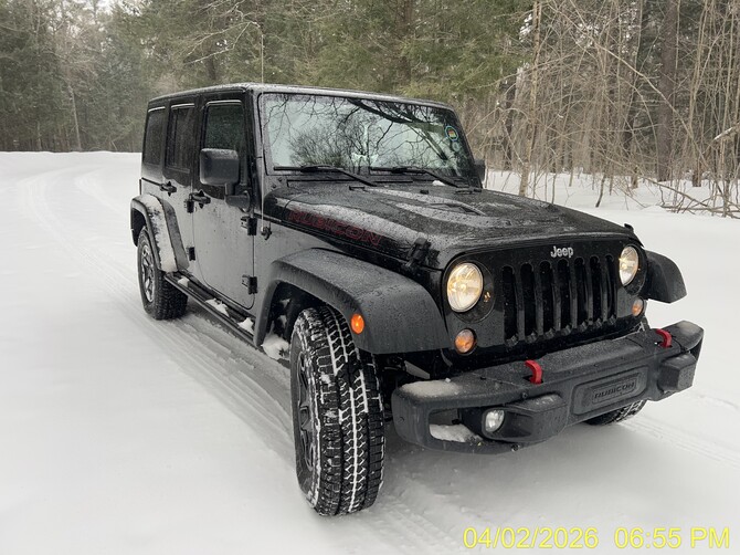 2016 Jeep Wrangler Unlimited Rubicon Bridgestone Blizzak LT 255/75R17 (9007)