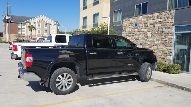 2017 Toyota Tundra 4WD CrewMax Cooper Discoverer AT3 XLT 285/60R20 (3584)