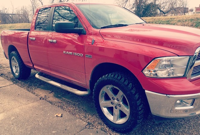 2012 Ram 1500 4wd Quad Cab Toyo Open Country M/T 295/55R20 (2137)