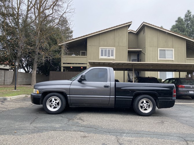 1997 Dodge Ram SS/T General Grabber UHP 275/55R17 (6477)