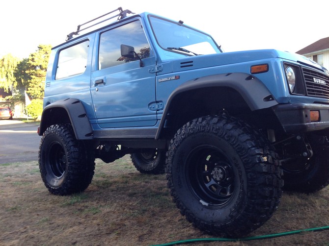 1986 Suzuki Samurai Base Model 8 189 33/12.50R15 (1143)