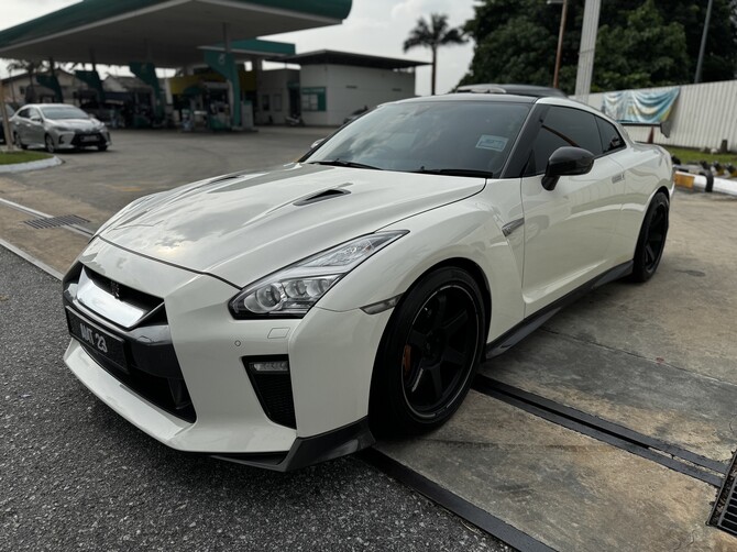 2020 Nissan GT-R Premium Michelin Pilot Sport Cup 2 305/30R20 (8564)