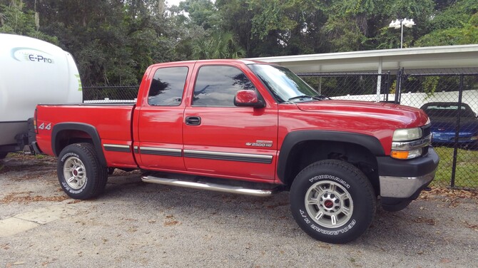 2002 Chevrolet Silverado 2500HD 4wd Yokohama Geolandar H/T G056 285/70R17 (8862)