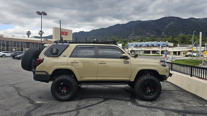 2019 Toyota 4Runner SR5 Nitto Trail Grappler M/T 35/12.50R17 (8960)