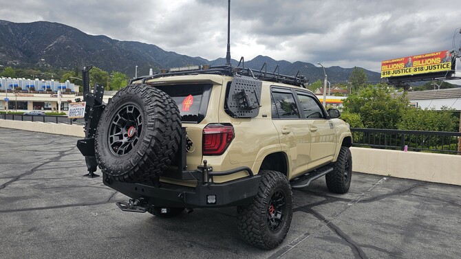 2019 Toyota 4Runner SR5 Nitto Trail Grappler M/T 35/12.50R17 (8961)