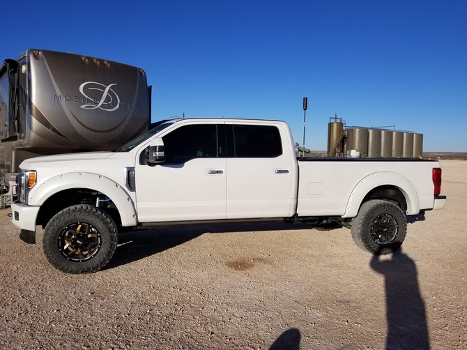 2018 Ford F350 Limited Toyo Open Country M/T 35/12.50R18 (4202)
