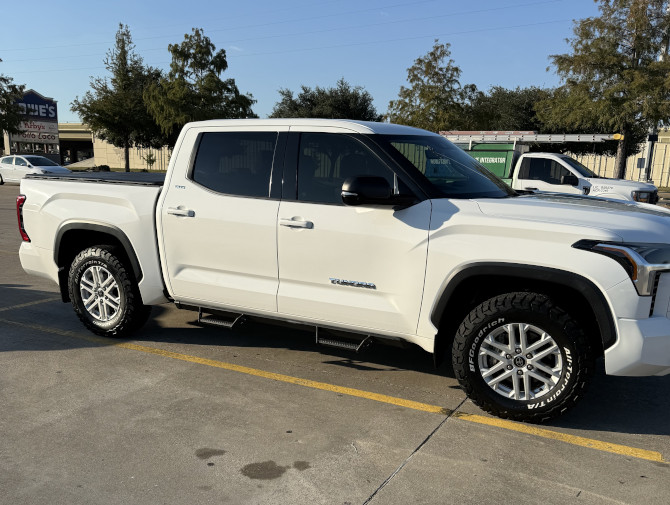 2022 Toyota Tundra SR5 BFGoodrich All-Terrain T/A KO3 275/70R18 (9018)