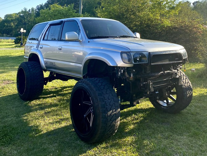 2002 Toyota 4Runner Limited 4wd Fury Country Hunter M/T 38/15.50R26 (5467)