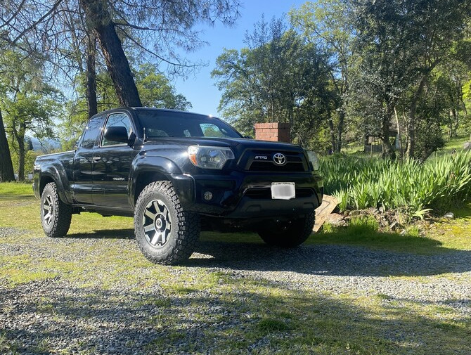 2015 Toyota Tacoma 4wd Access Cab Toyo Open Country R/T Trail 255/80R17 (8879)