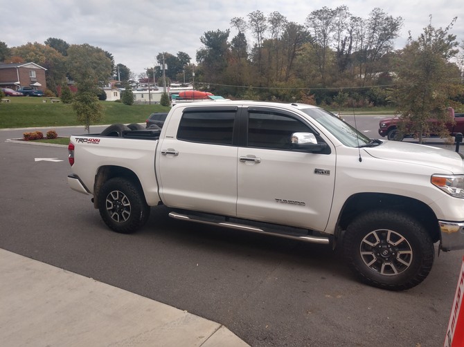 2016 Toyota Tundra 4wd CrewMax Cooper Discoverer AT3 XLT 285/75R18 (3576)
