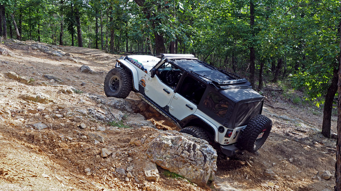 2012 Jeep Wrangler Unlimited Rubicon Cooper Discoverer STT PRO 37/13.50R17 (5615)