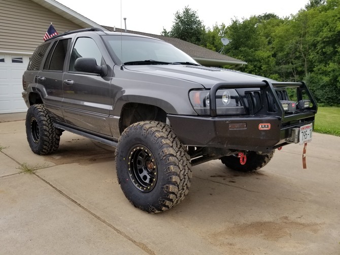 2004 Jeep Grand Cherokee Overland Standard Model Interco Super Swamper IROK ND 305/70R16 (2622)