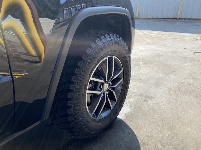 2017 Jeep Grand Cherokee Limited Atturo Trail Blade X/T 285/65R18 (6108)