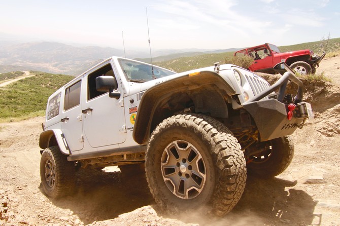 2014 Jeep Wrangler Unlimited Rubicon BFGoodrich All-Terrain T/A KO2 37/12.50R17 (4281)