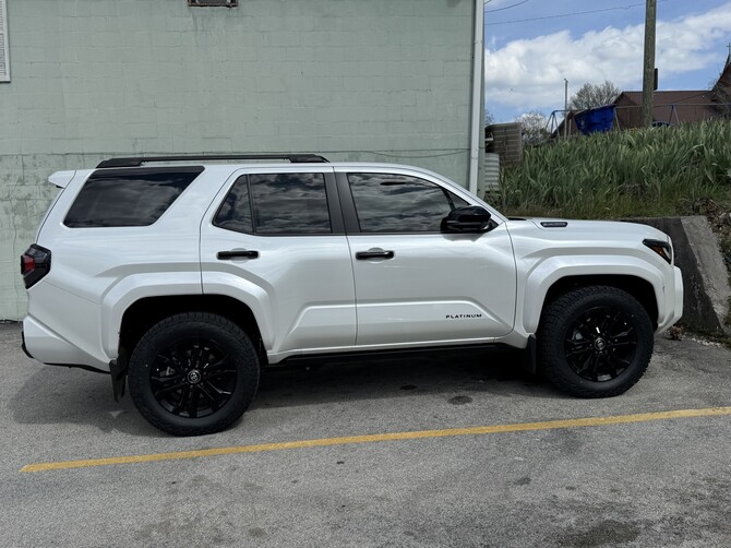 2025 Toyota 4Runner Platinum Falken WildPeak A/T4W 275/60R20 (9011)