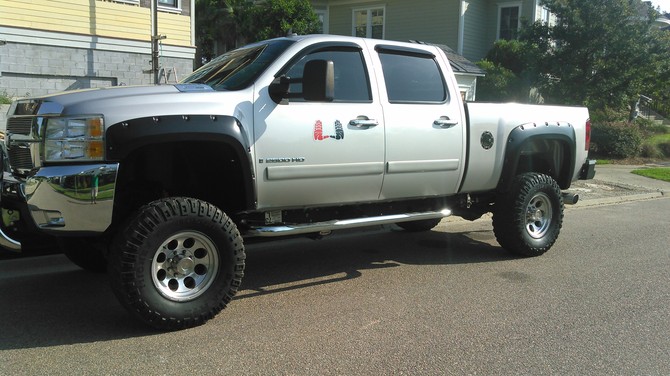 2008 Chevrolet Silverado 2500 HD 4wd Crew Cab Mickey Thompson Baja MTZ P3 37/12.50R17 (811)