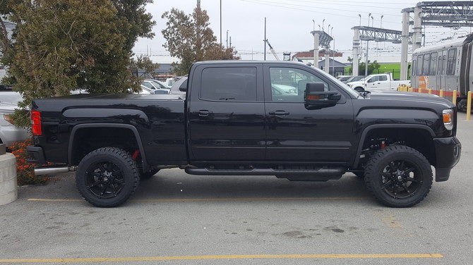 2017 GMC Sierra 2500HD All Terrain X Toyo Open Country R/T 33/12.50R20 (2504)