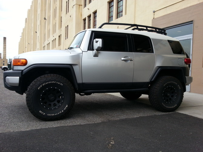 2007 Toyota FJ Cruiser Base Model BFGoodrich All-Terrain T/A KO2 315/75R16 (1609)