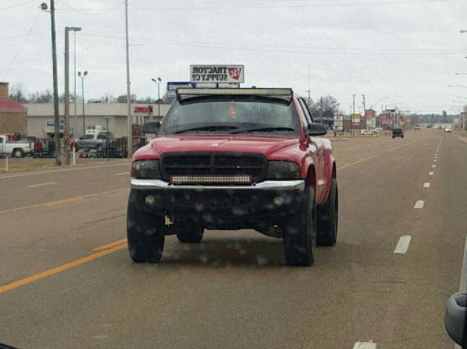 2004 Dodge Dakota Quad Cab 2wd Nitto Terra Grappler 275/60R20 (1374)