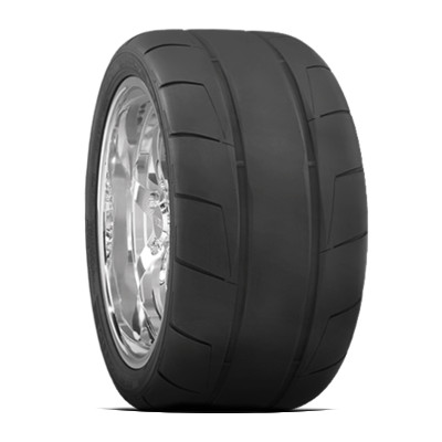 Nitto NT05R Drag Radial 305/45R18